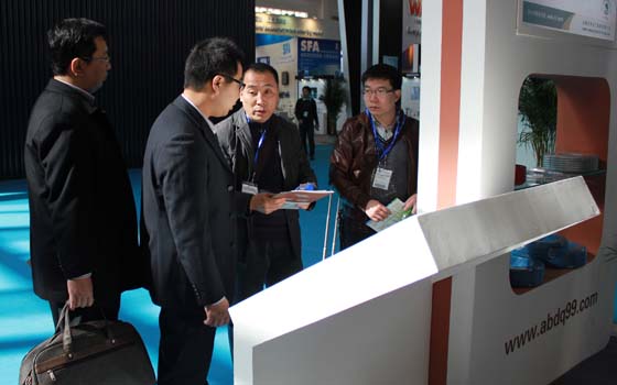 安邦集團(tuán)參加中國(guó)（北京）國(guó)際供熱通風(fēng)空調(diào)、衛(wèi)生潔具及城建設(shè)備與技術(shù)展會(huì)現(xiàn)場(chǎng)(圖4)