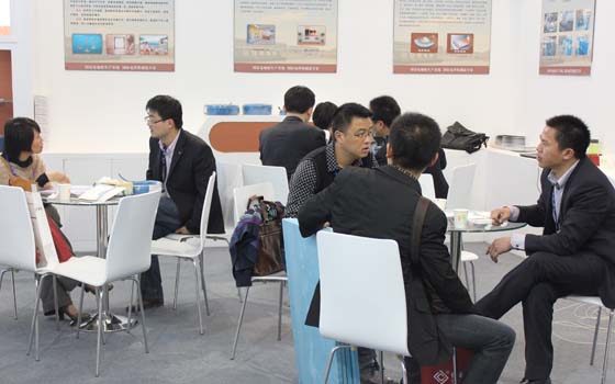 安邦集團(tuán)參加中國(guó)（北京）國(guó)際供熱通風(fēng)空調(diào)、衛(wèi)生潔具及城建設(shè)備與技術(shù)展會(huì)現(xiàn)場(chǎng)(圖4)